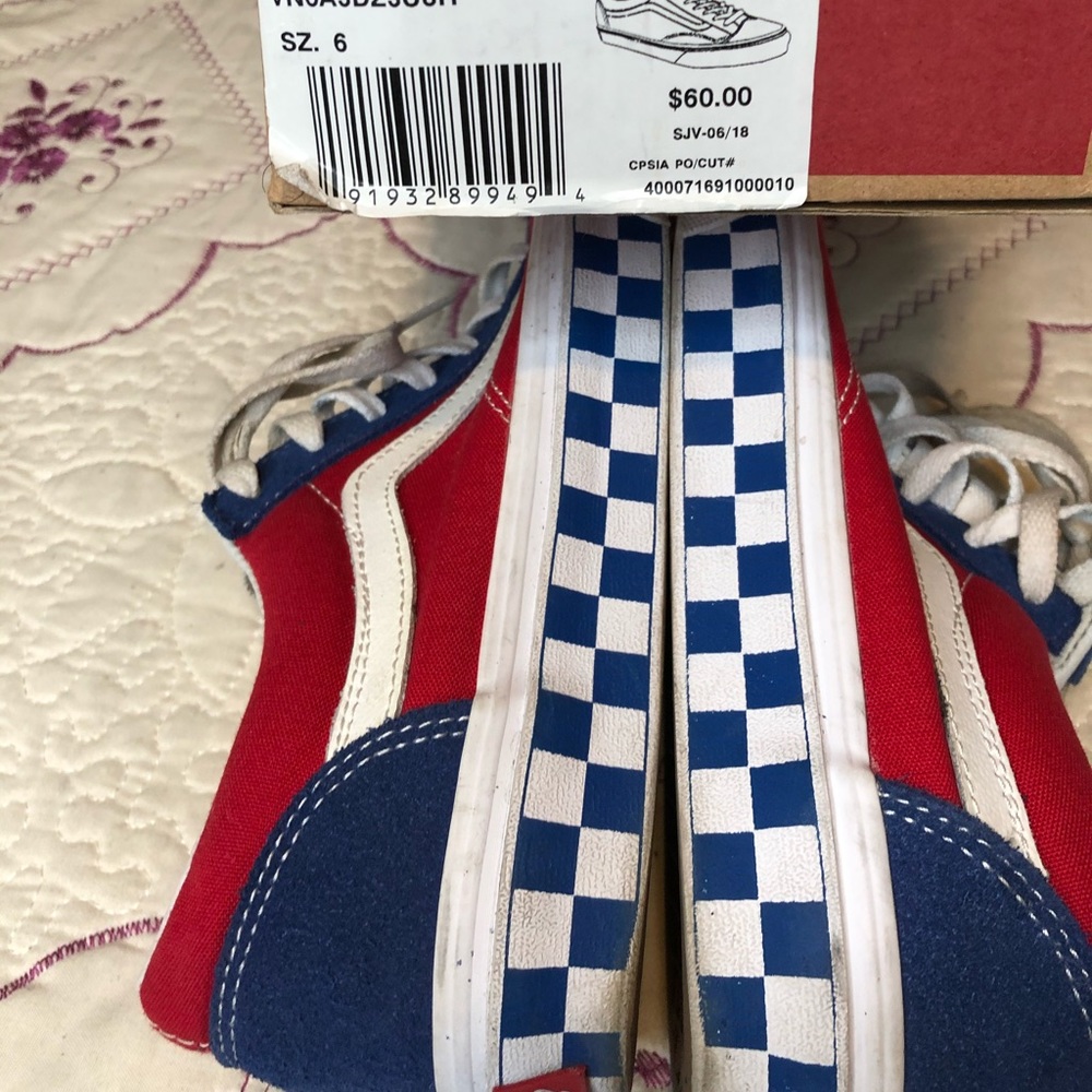 vans - Picture 2 of 4